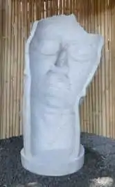 Artikelbild 3 des Artikels “Maske Mensch 02 (nach links geneigt) Original des Künstlers - 150cm Höhe - natur “